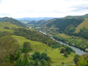 Whanganui River Road: view from Aramoana Saddle