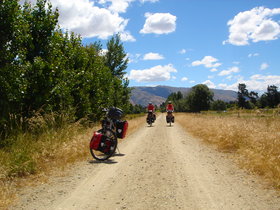 Otago Central Rail Trail: between Clyde and Alexandra
