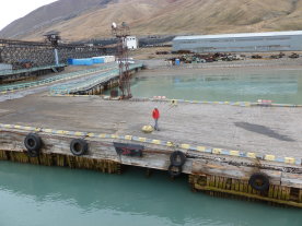 Pyramiden Harbour: our Guide awaits