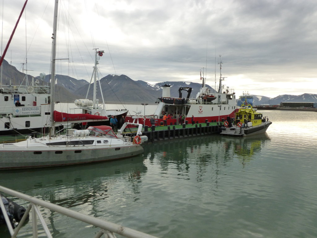 LYB Harbour - boarding our Boat <i>Polargirl</i>